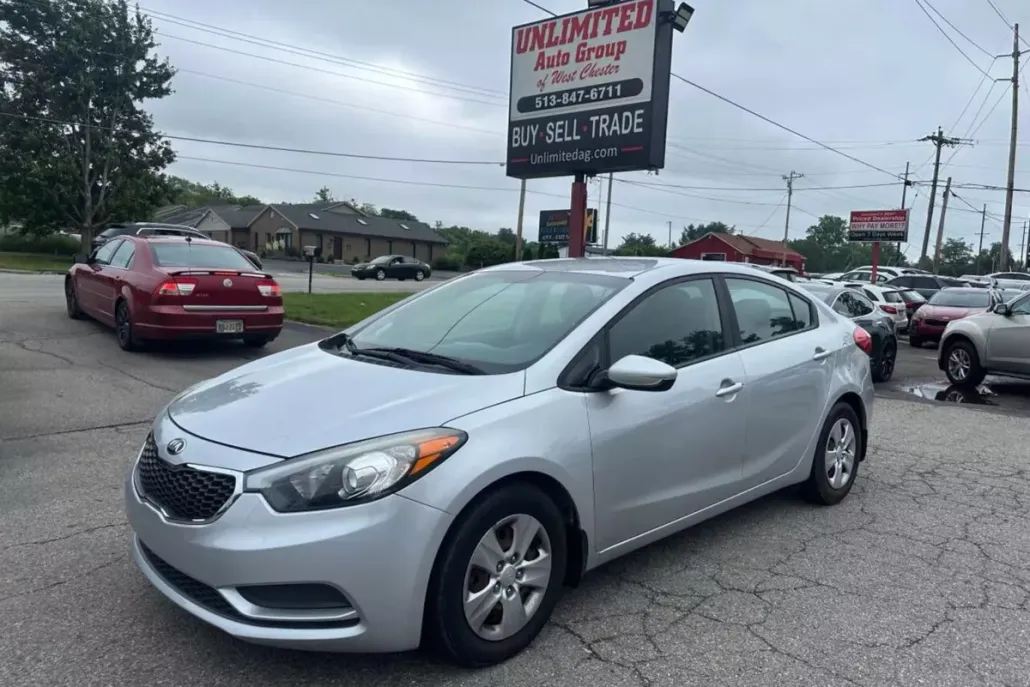 2016 Kia Forte LX photo 1