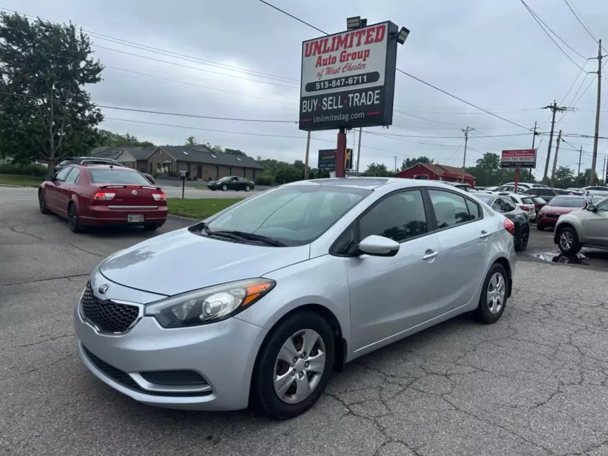 2016 Kia Forte LX photo 1