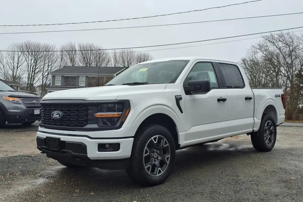 2025 Ford F-150 STX photo 1