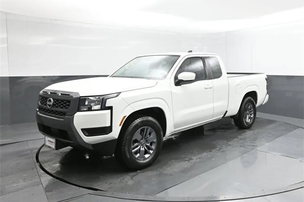 2025 Nissan Frontier SV photo 1