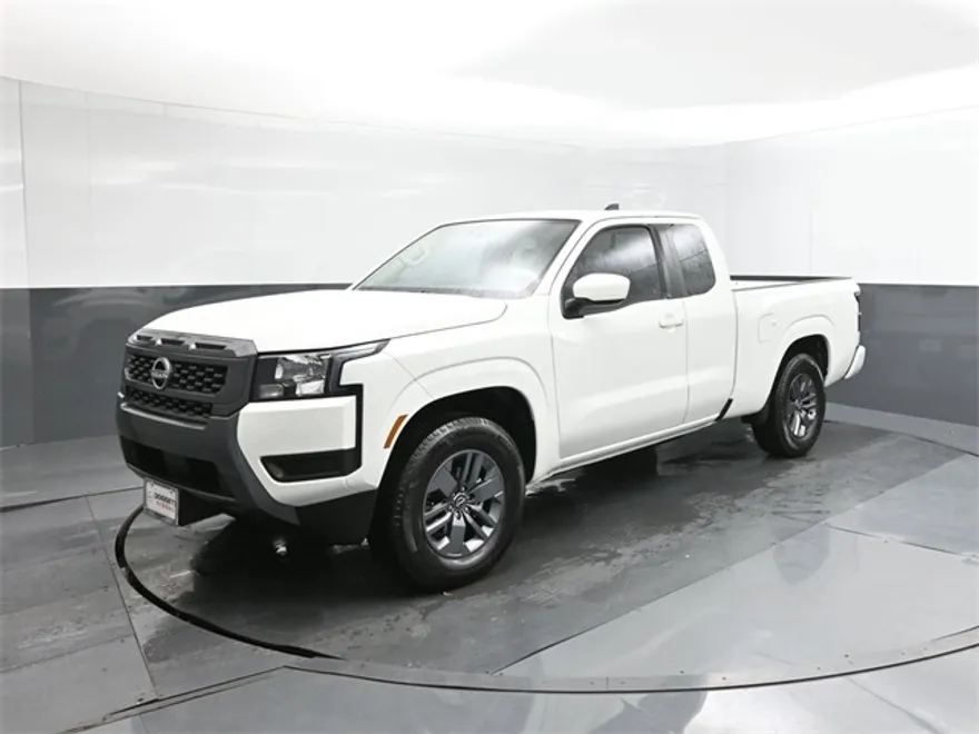 2025 Nissan Frontier SV photo 1