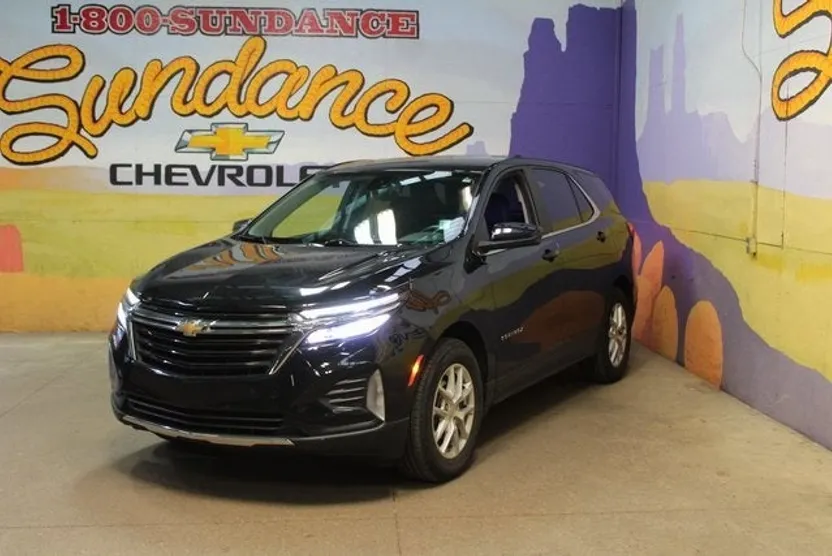 2023 Chevrolet Equinox LT photo 1