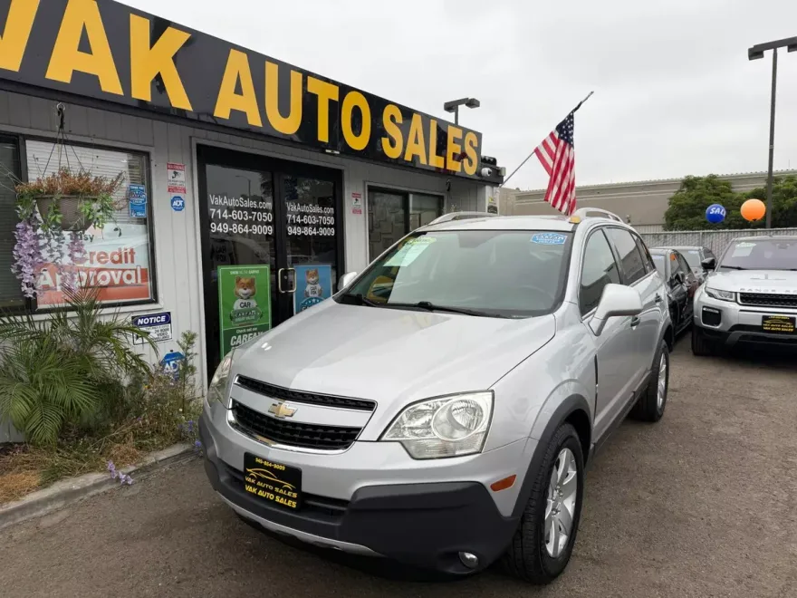 2012 Chevrolet Captiva LS Sport photo 1