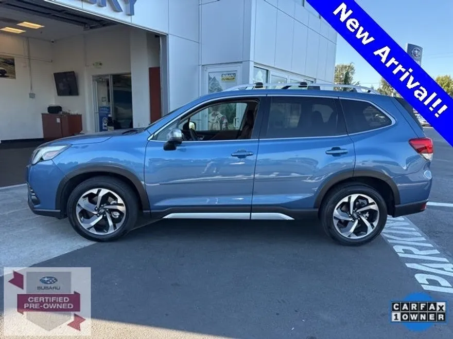 2024 Subaru Forester Touring photo 1