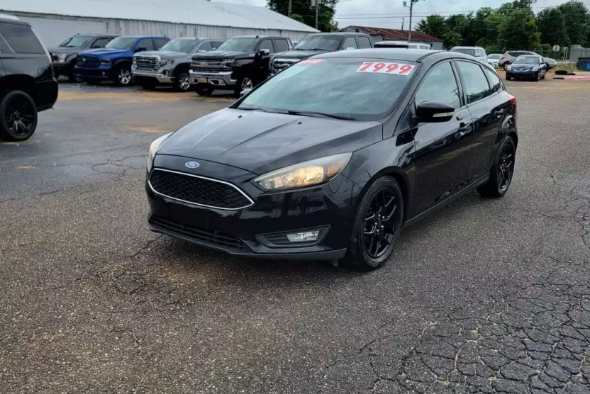 2016 Ford Focus SE photo 1