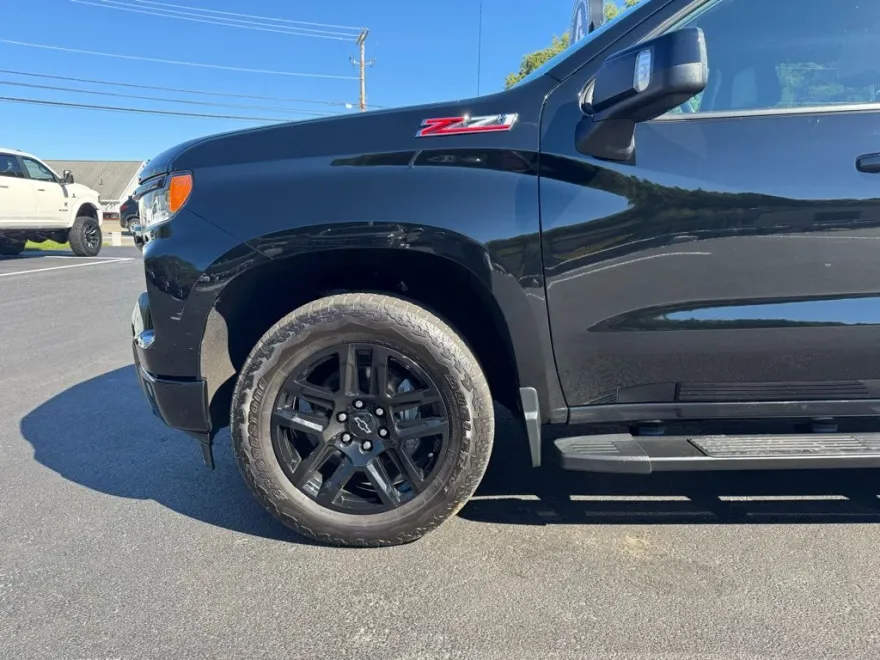 2022 Chevrolet Silverado 1500 RST photo 1