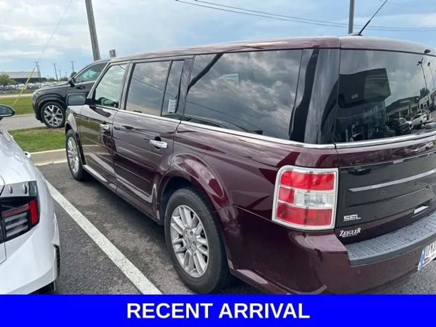 2019 Ford Flex SEL photo 1