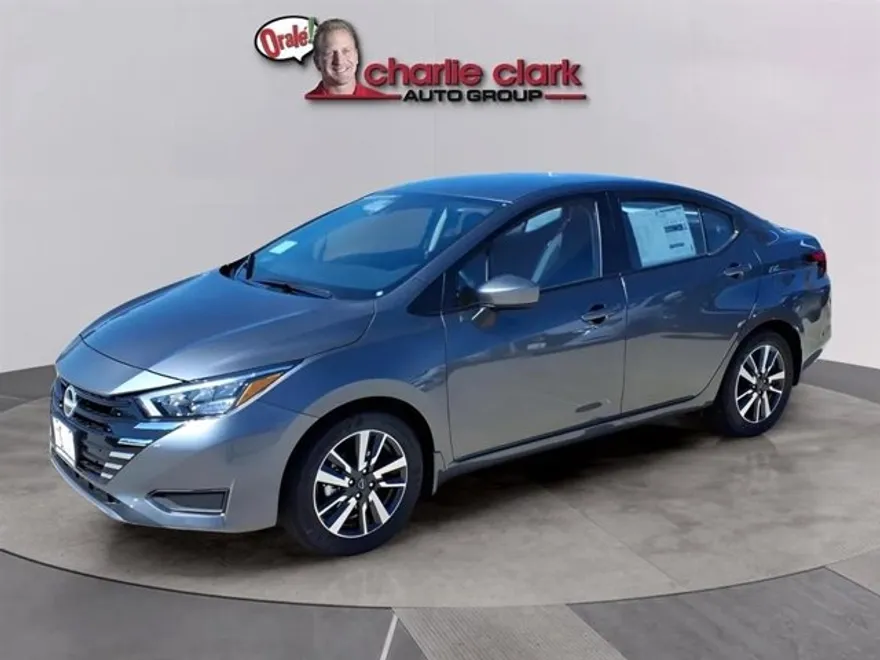 2025 Nissan Versa SV photo 1