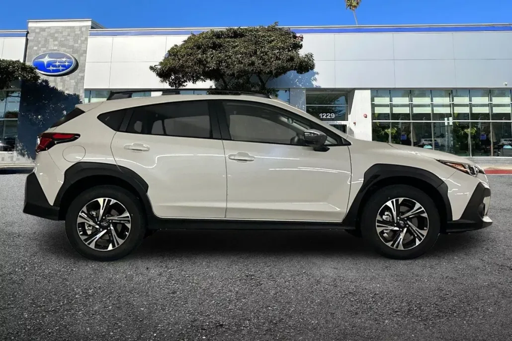 2025 Subaru Crosstrek Premium photo 1