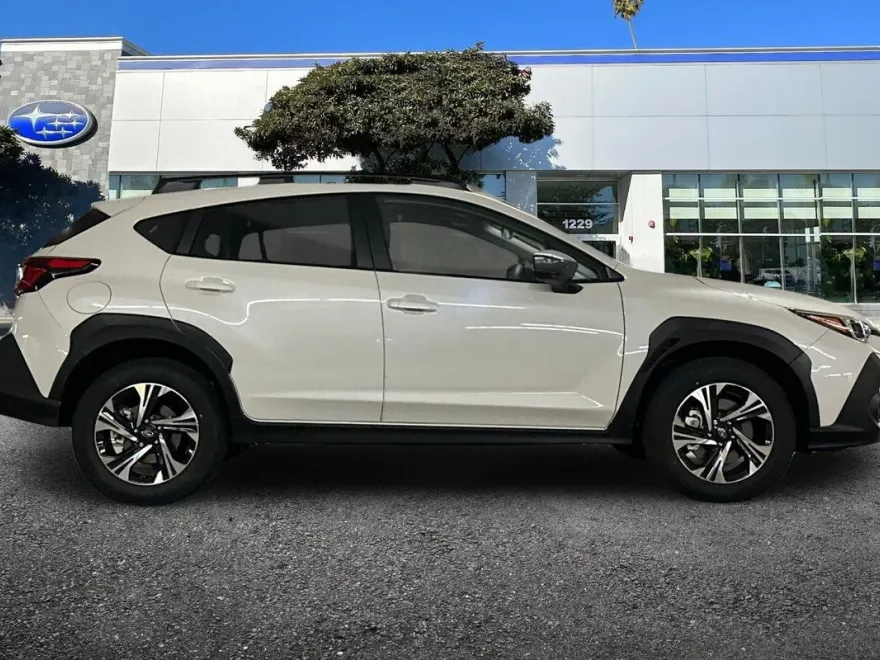 2025 Subaru Crosstrek Premium photo 1