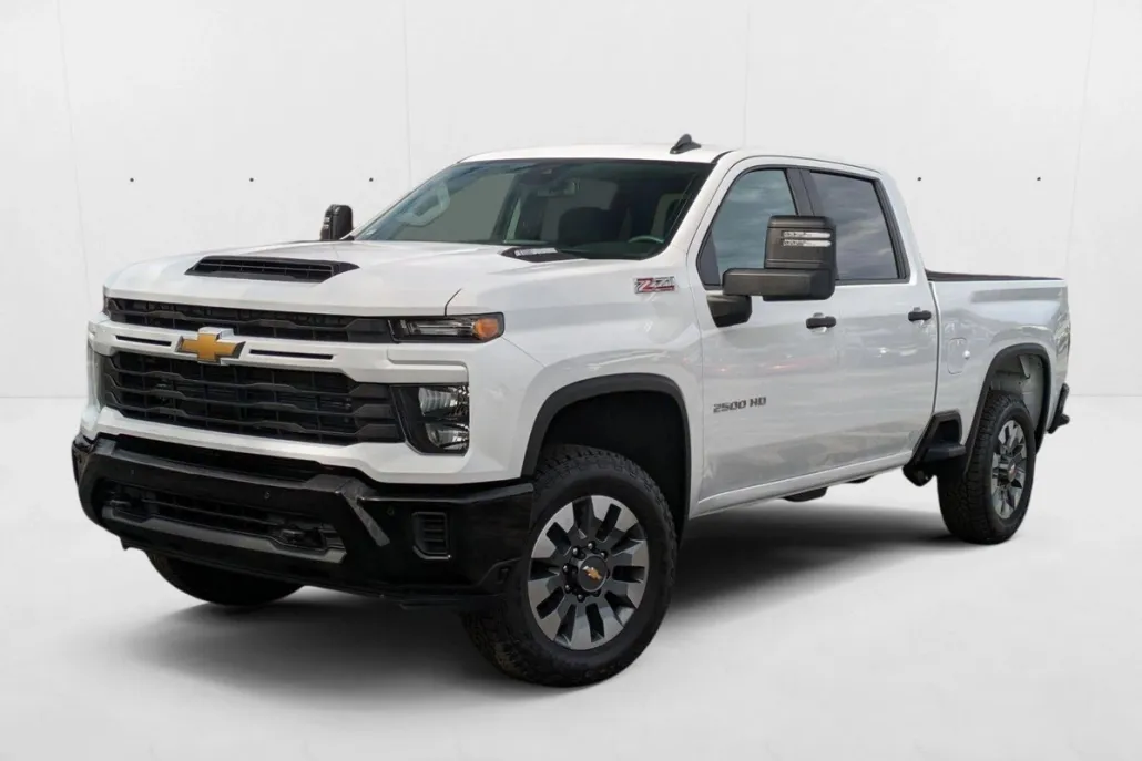 2025 Chevrolet Silverado 2500HD Custom photo 1