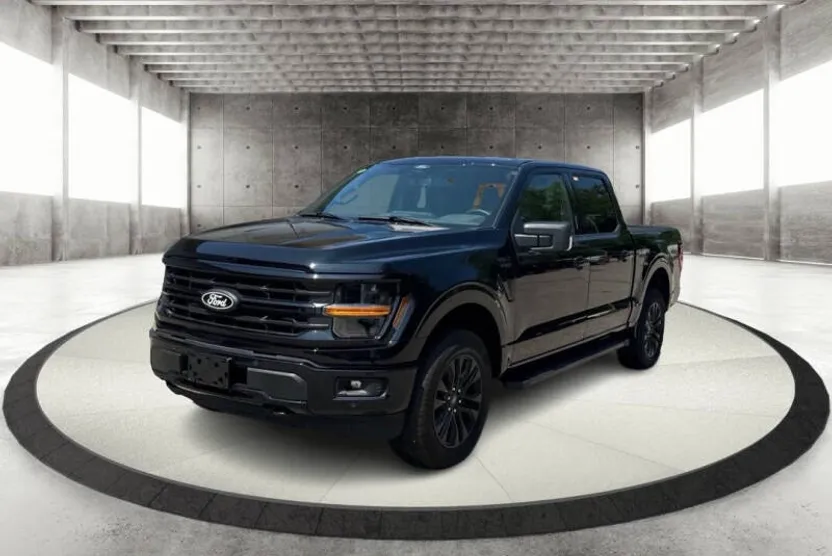 2024 Ford F-150 XLT photo 1