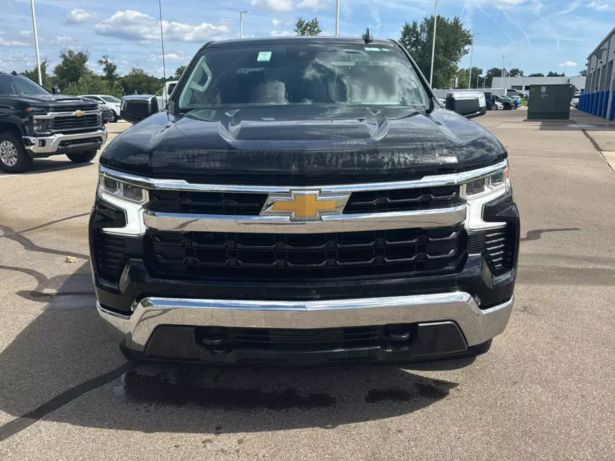 2023 Chevrolet Silverado 1500 LT photo 1