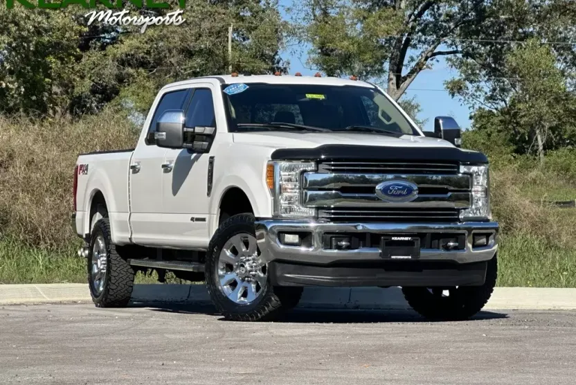 2017 Ford F-250 Lariat photo 1