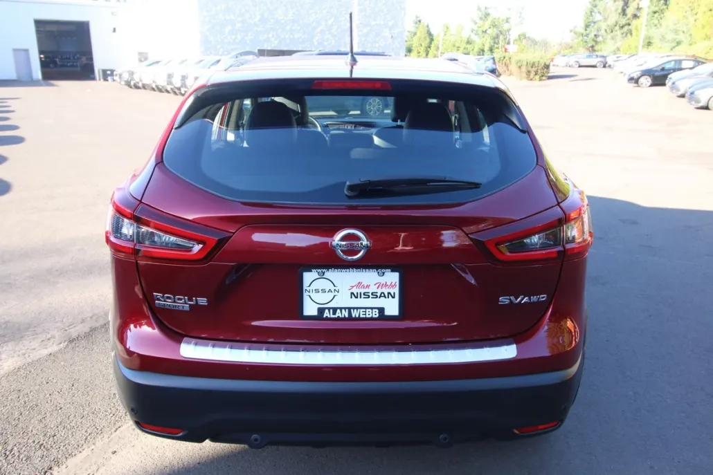 2022 Nissan Rogue Sport SV photo 1