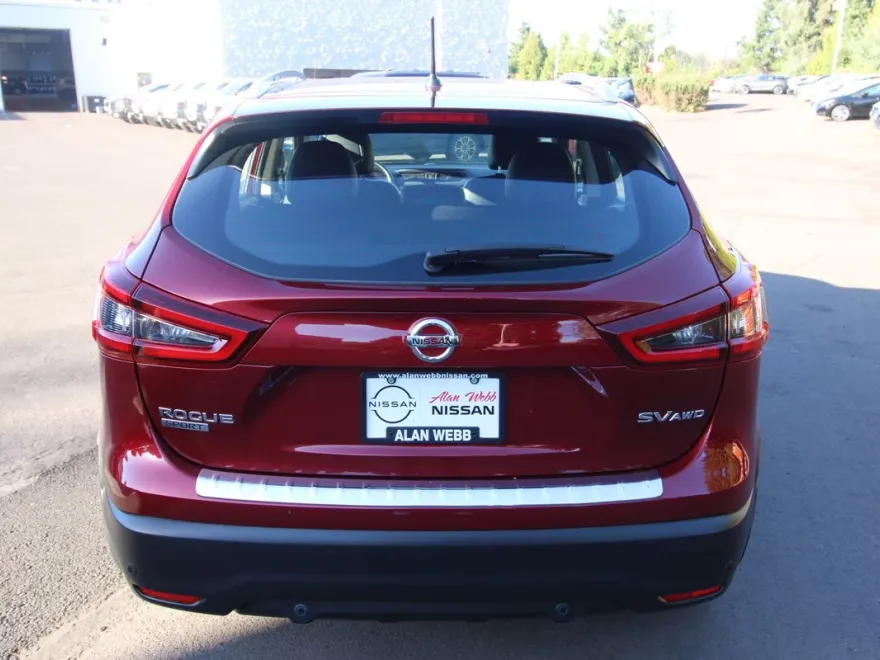 2022 Nissan Rogue Sport SV photo 1