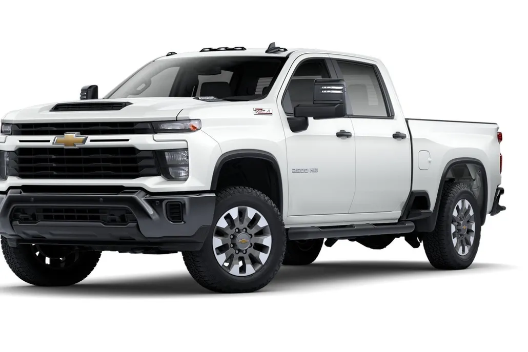 2025 Chevrolet Silverado 2500HD Custom photo 1