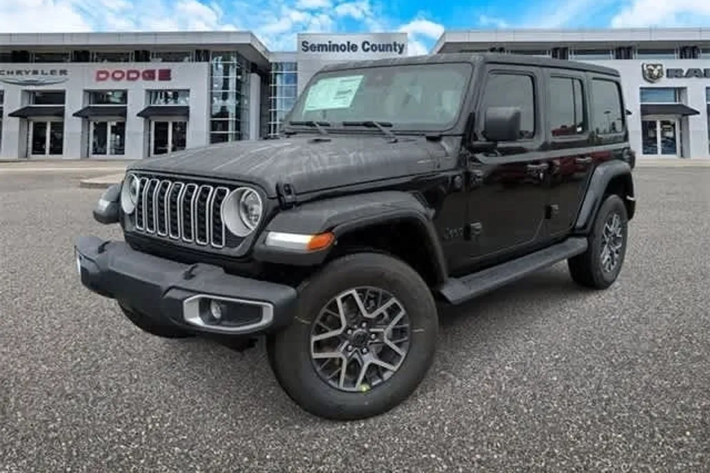 2025 Jeep Wrangler Sahara photo 1
