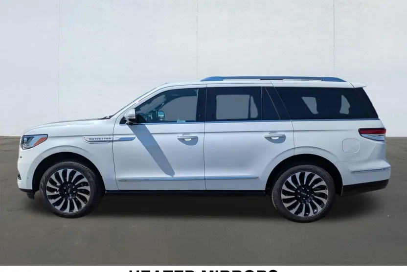 2024 Lincoln Navigator Reserve photo 1
