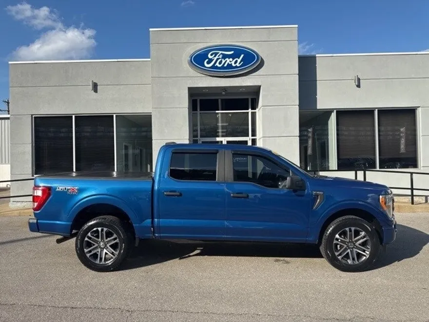 2022 Ford F-150 STX photo 1