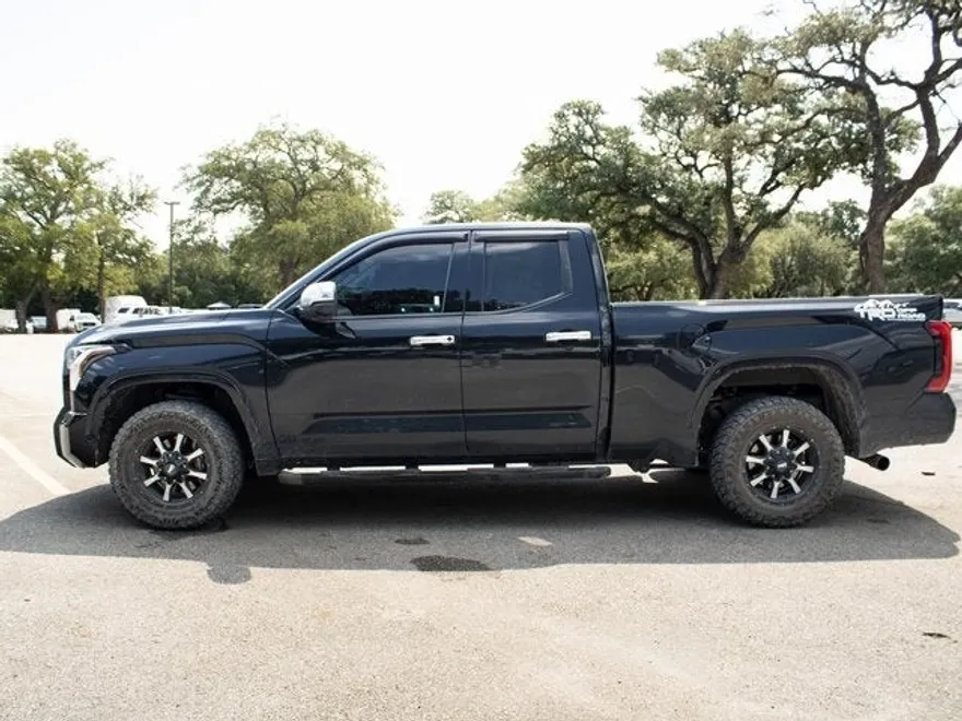 2023 Toyota Tundra SR photo 1