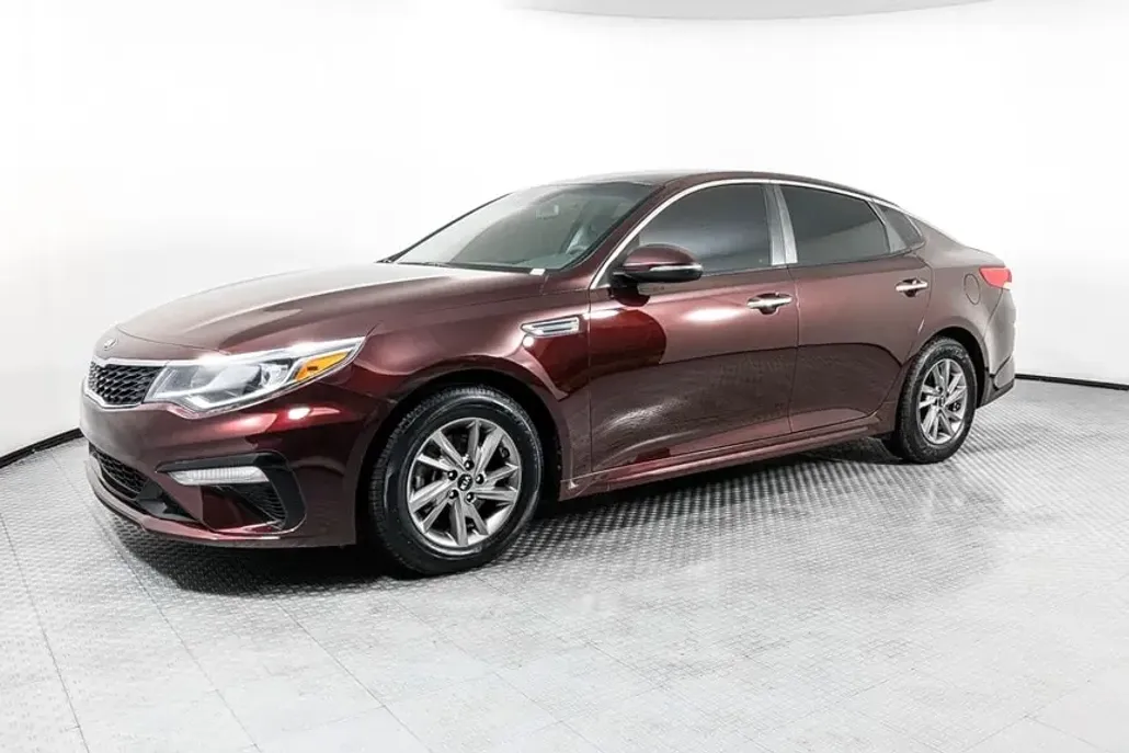 2019 Kia Optima LX photo 1