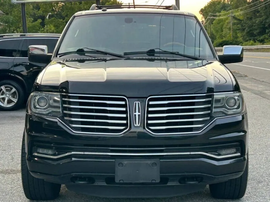2015 Lincoln Navigator photo 1