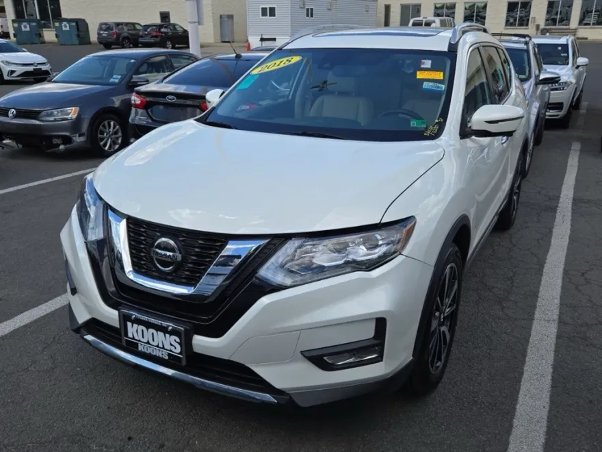 2018 Nissan Rogue SL photo 1