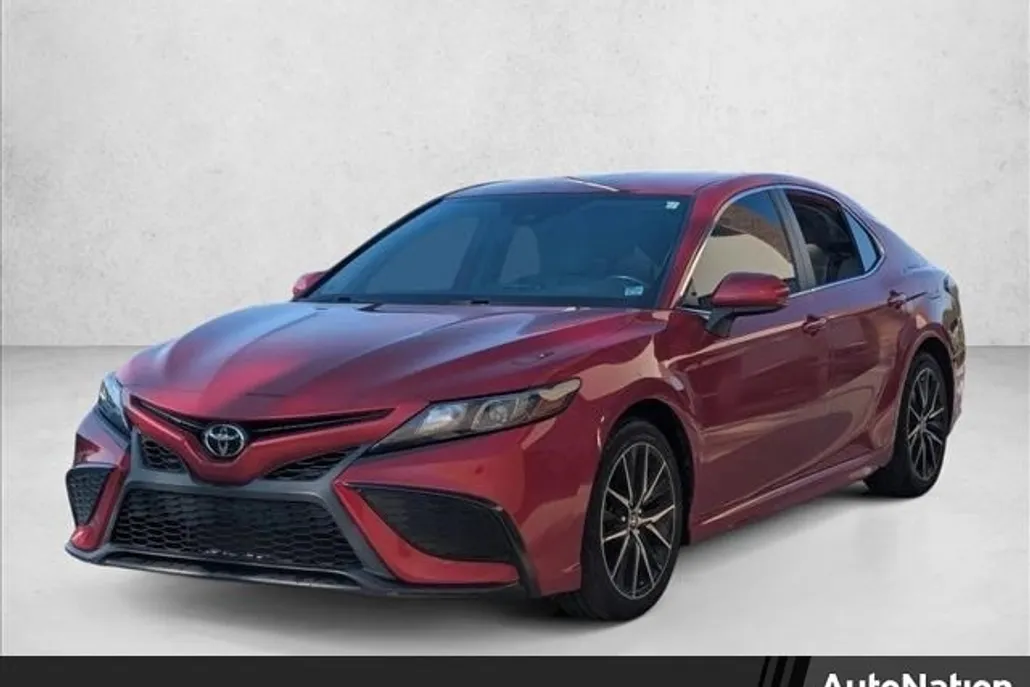 2021 Toyota Camry SE photo 1