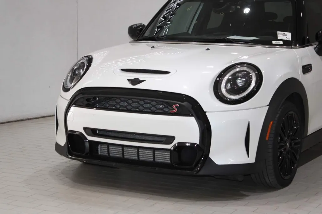 2023 Mini Cooper 4 Door Hardtop S photo 1