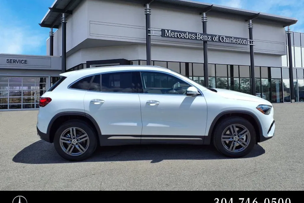 2026 Mercedes Benz GLA 250 4MATIC photo 1