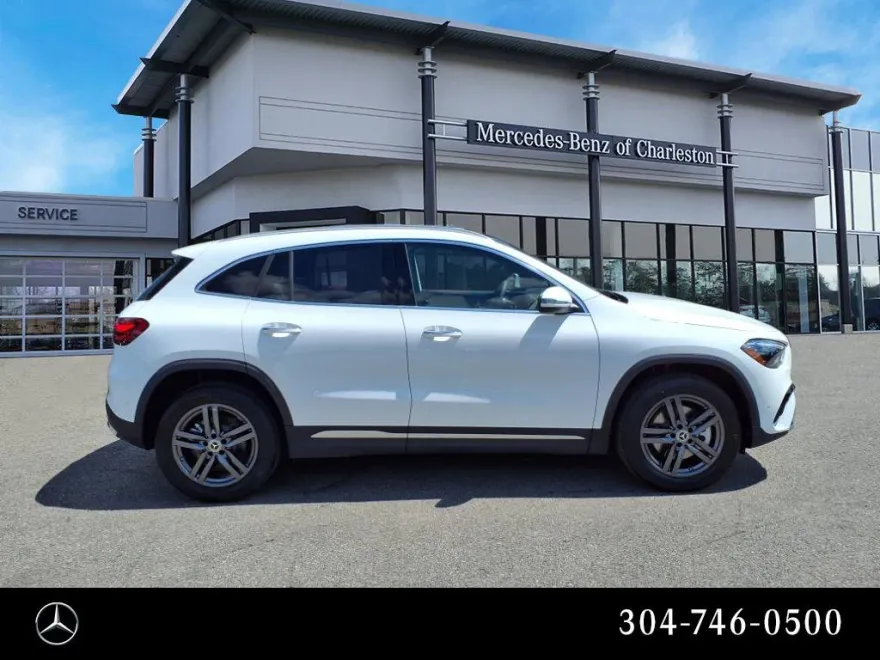 2026 Mercedes Benz GLA 250 4MATIC photo 1