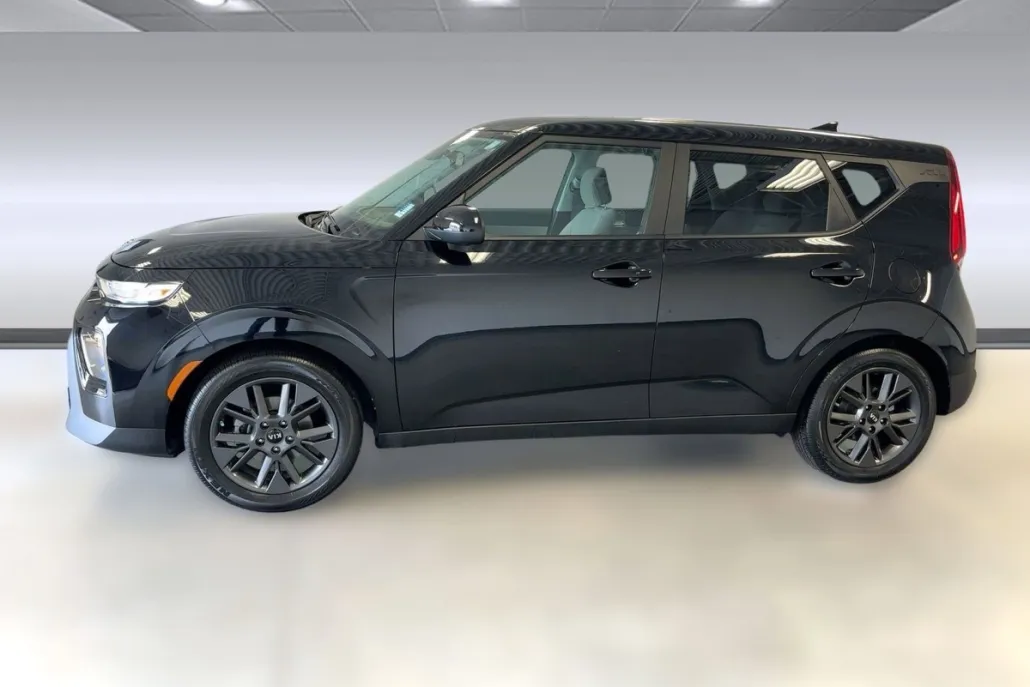 2021 Kia Soul EX photo 1