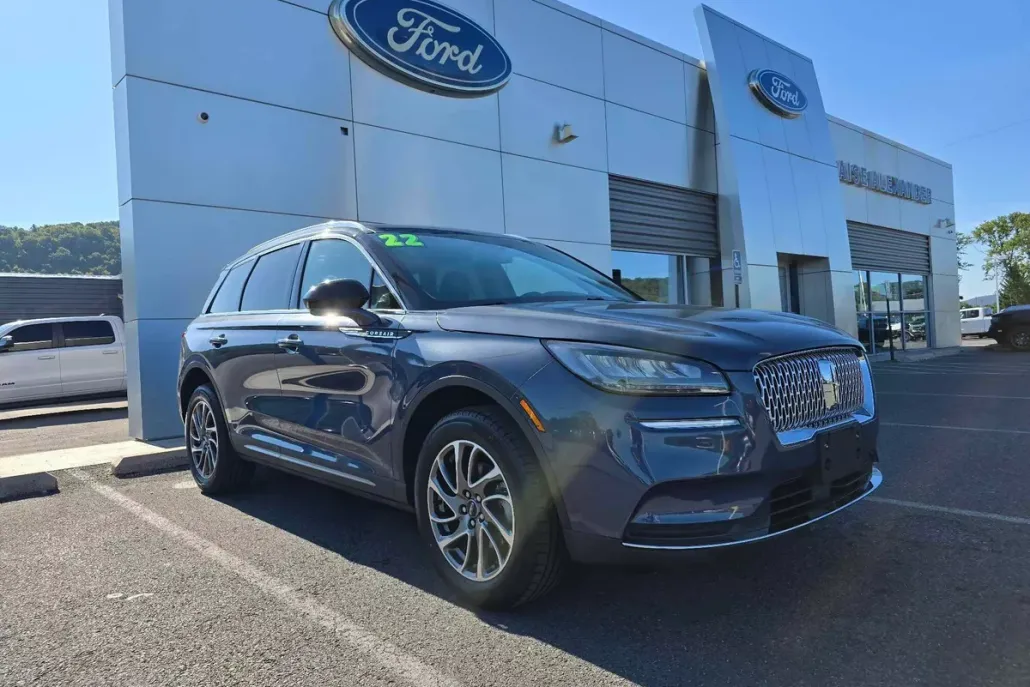 2022 Lincoln Corsair Standard photo 1