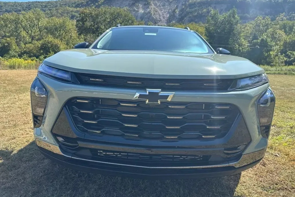 2025 Chevrolet Trax ACTIV photo 1