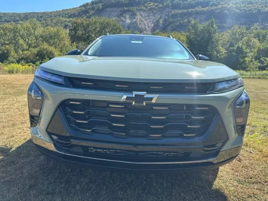2025 Chevrolet Trax ACTIV photo 1