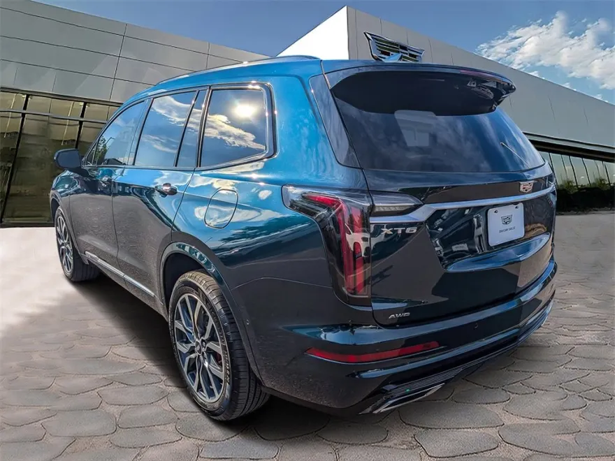2025 Cadillac XT6 Sport photo 1
