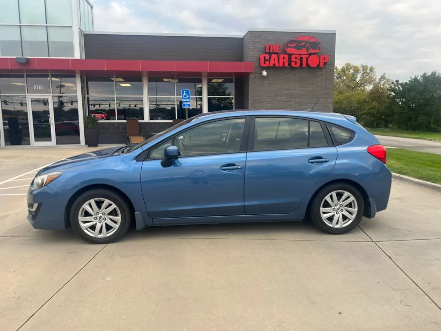 2015 Subaru Impreza 2.0i Premium photo 1