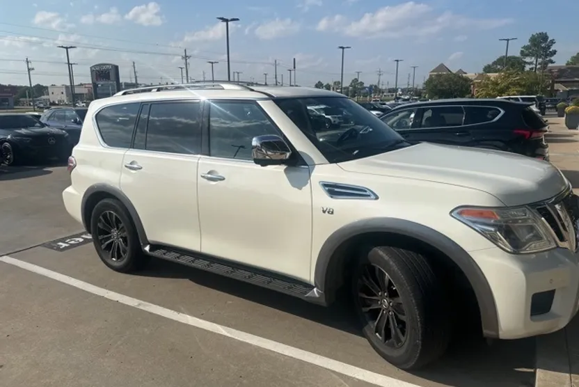 2018 Nissan Armada Platinum photo 1