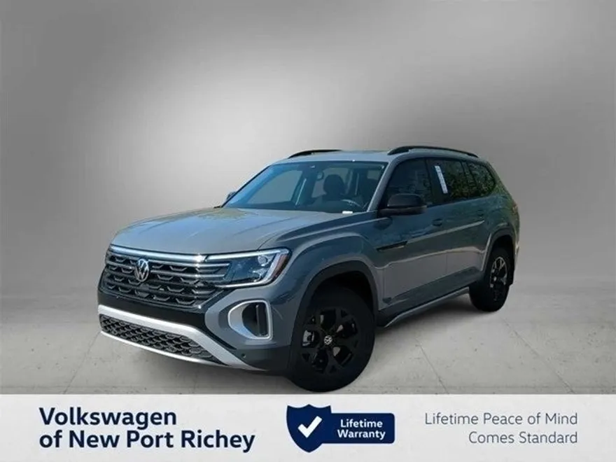 2025 Volkswagen Atlas Peak Edition SE photo 1
