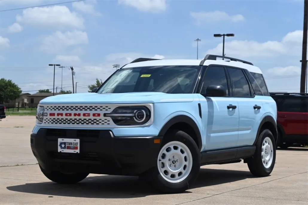 2025 Ford Bronco Sport Heritage photo 1