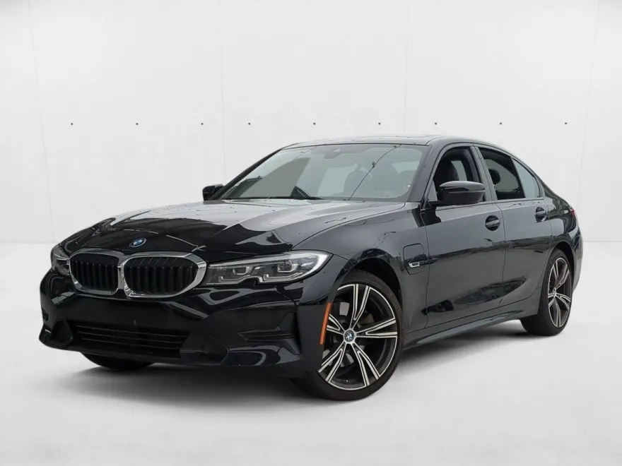 2022 Bmw 330e 3-Series photo 1