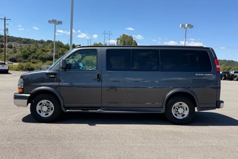 2016 Chevrolet Express 2500 Work Van Cargo photo 1