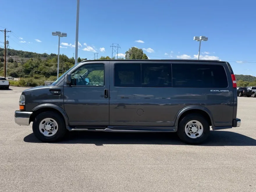 2016 Chevrolet Express 2500 Work Van Cargo photo 1