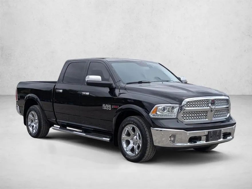 2015 Ram 1500 Laramie photo 1