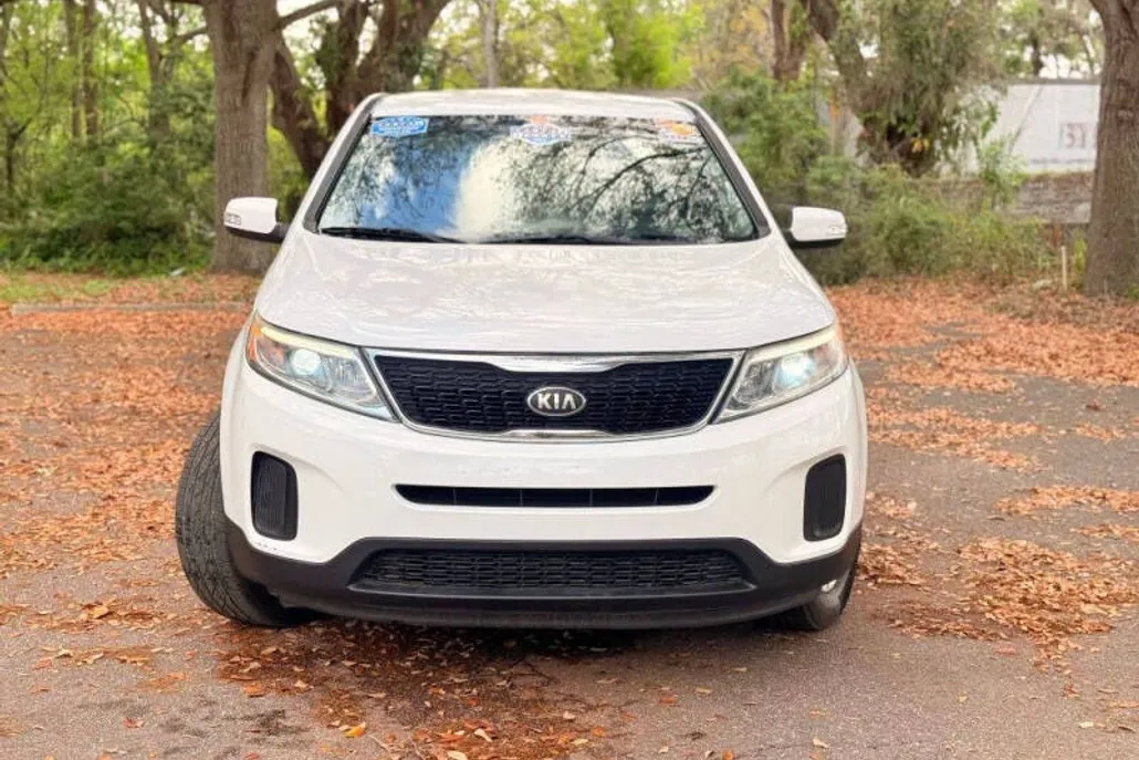 2015 Kia Sorento LX photo 1