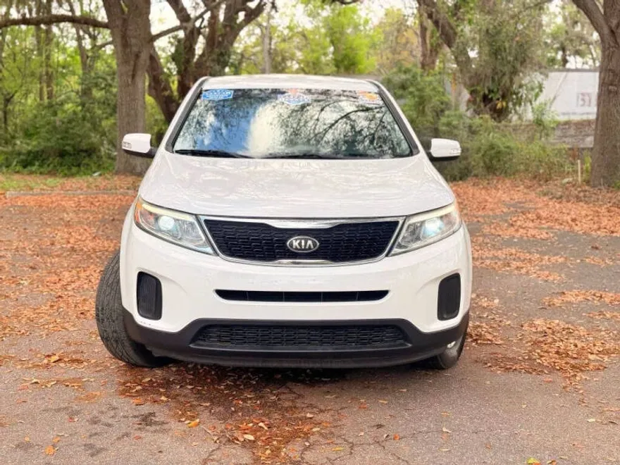 2015 Kia Sorento LX photo 1