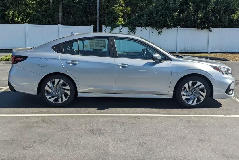 2025 Subaru Legacy Limited photo 1