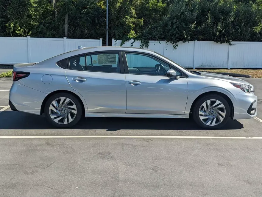 2025 Subaru Legacy Limited photo 1