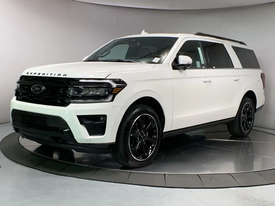 2024 Ford Expedition MAX Limited photo 1